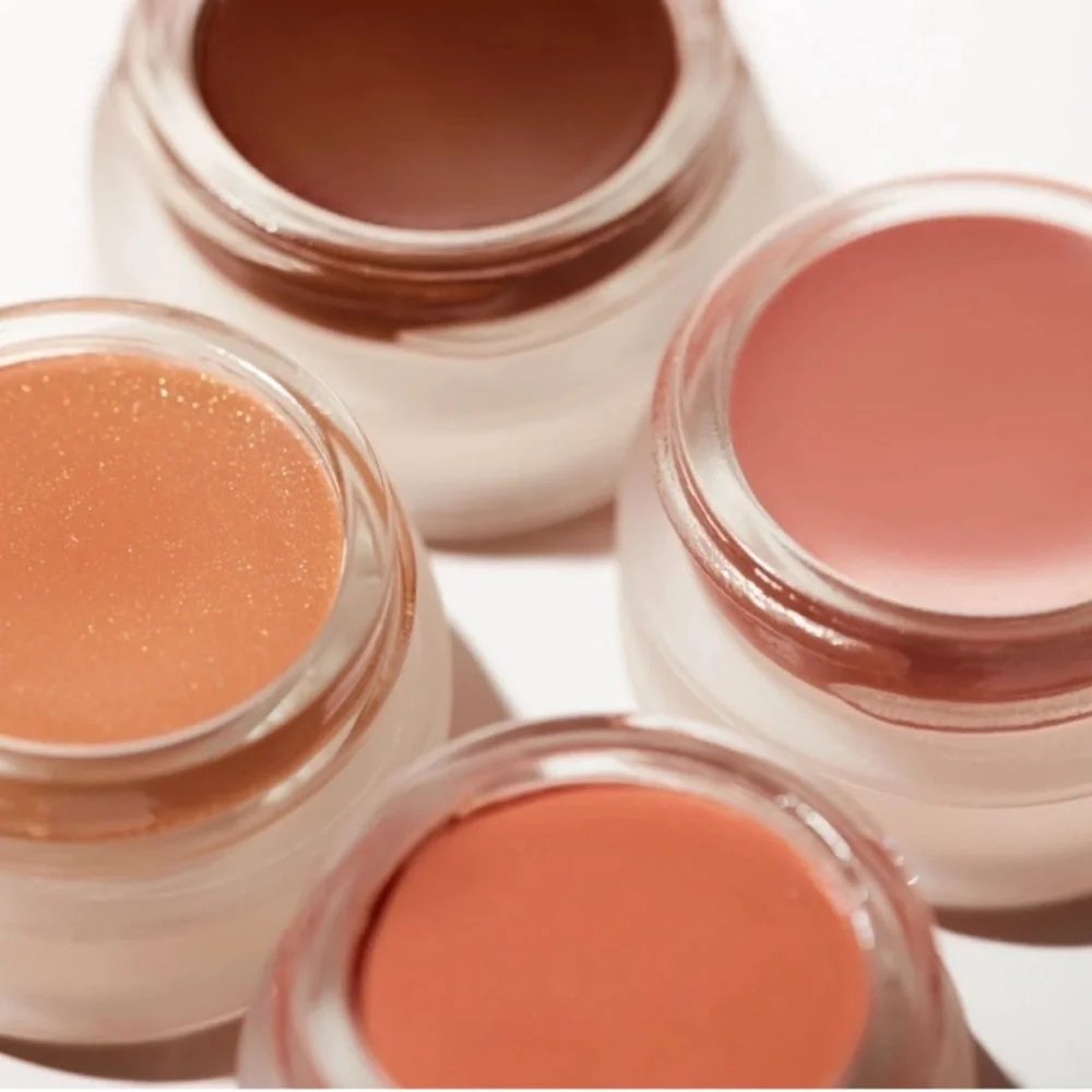 KKW Soft Peach Lip Lacquer